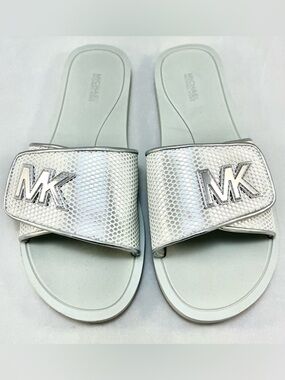 Michael Kors Palmer MK Logo Slide Sandals Silver Mesh Size 9